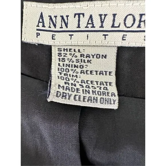 Vintage Ann Taylor Petites velvet vest with buttons, size 12P - Picture 3 of 7